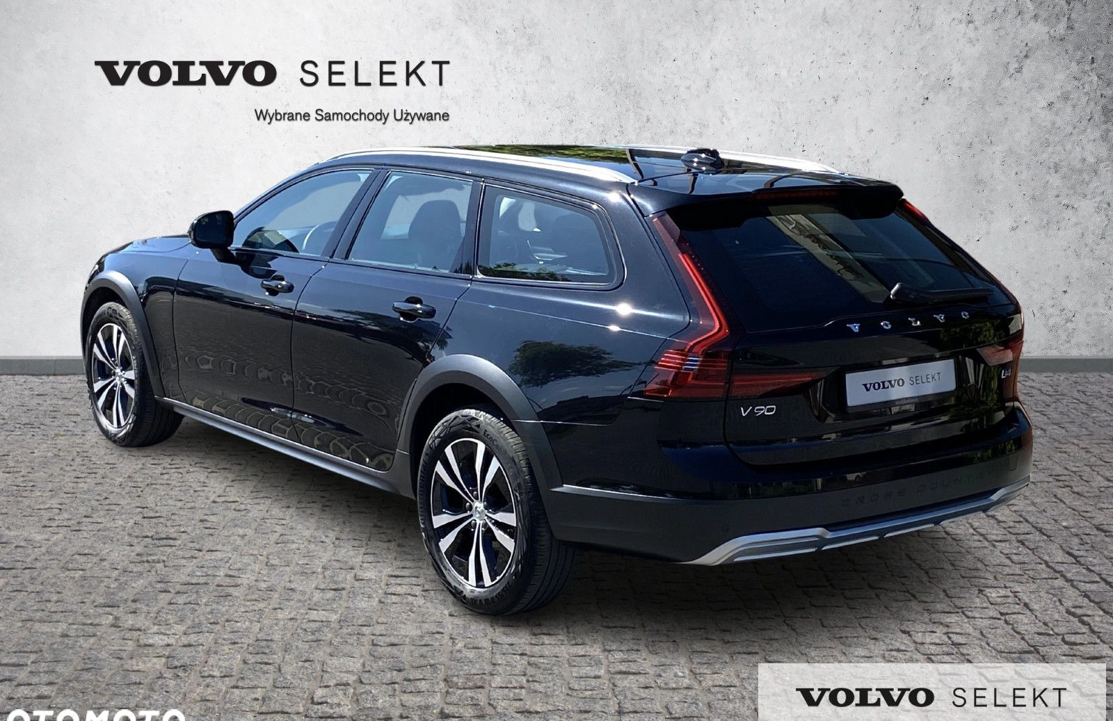 Volvo V90 Cross Country cena 229800 przebieg: 43100, rok produkcji 2022 z Toruń małe 667